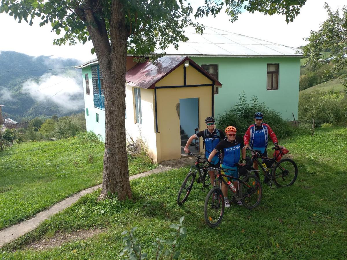 Guest House Chveni Ezo Khulo Екстер'єр фото