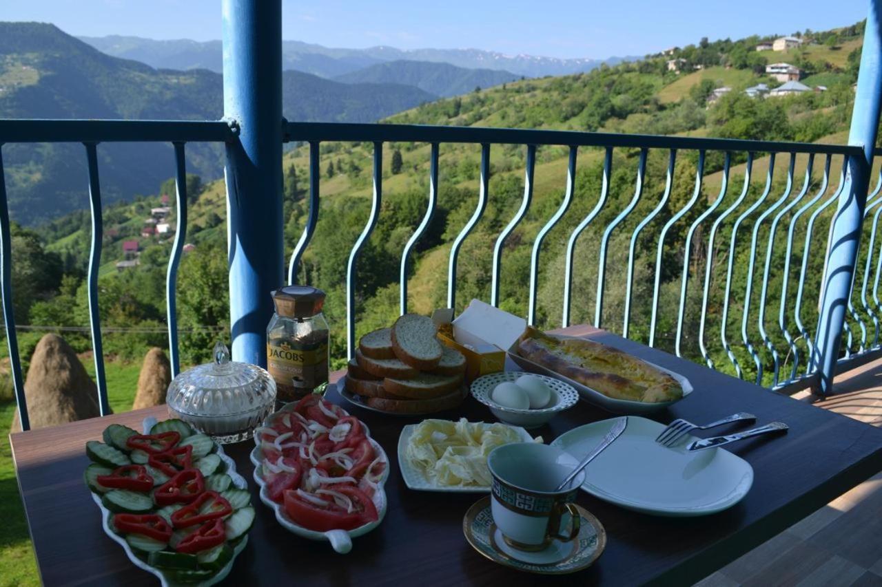 Guest House Chveni Ezo Khulo Екстер'єр фото